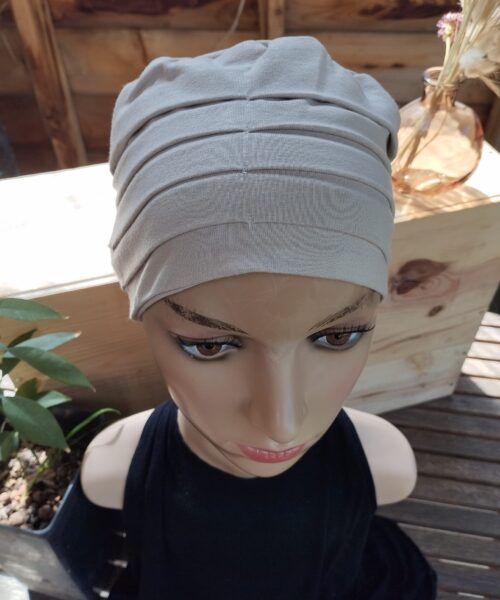 Alternative view of Bonnet Marie