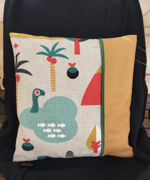 Alternative view of Petite bouillotte Léon